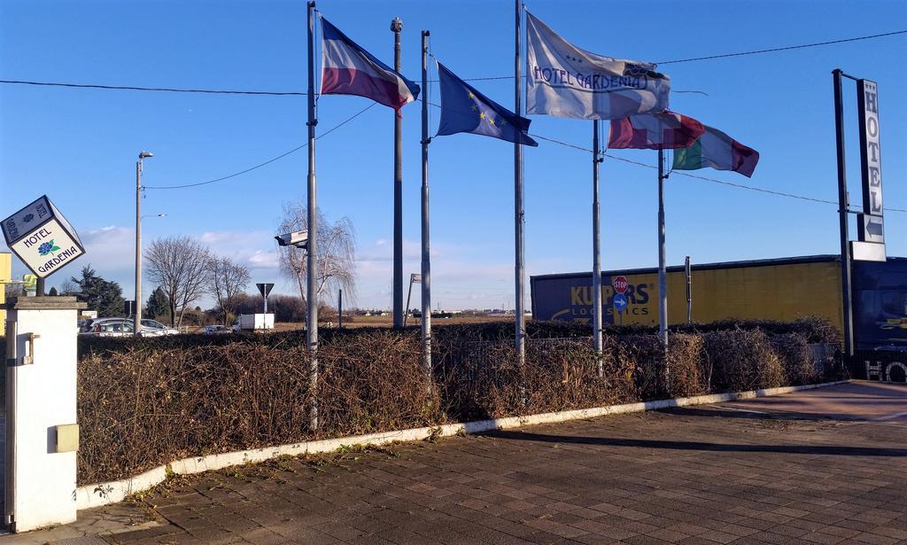 Hotel Gardenia Cermenate Zewnętrze zdjęcie