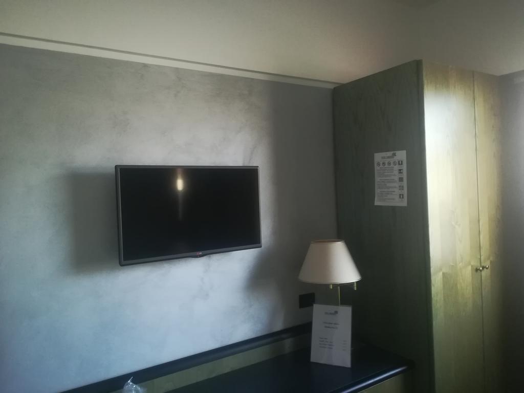 Hotel Gardenia Cermenate Zewnętrze zdjęcie