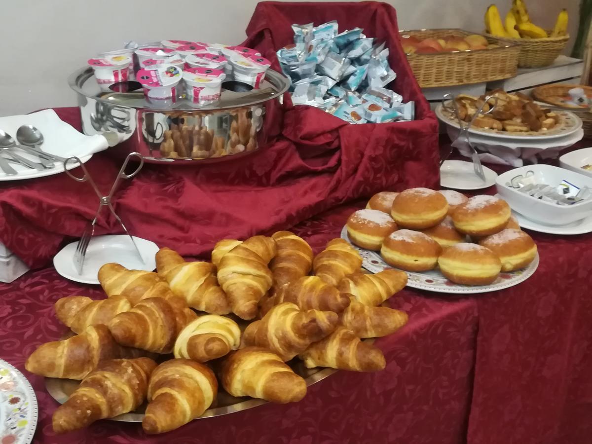 Hotel Gardenia Cermenate Zewnętrze zdjęcie