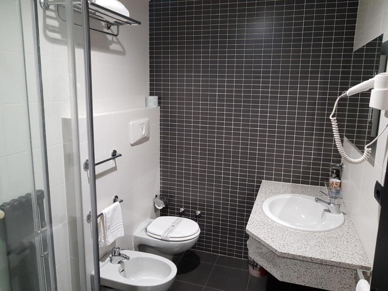 Hotel Gardenia Cermenate Zewnętrze zdjęcie