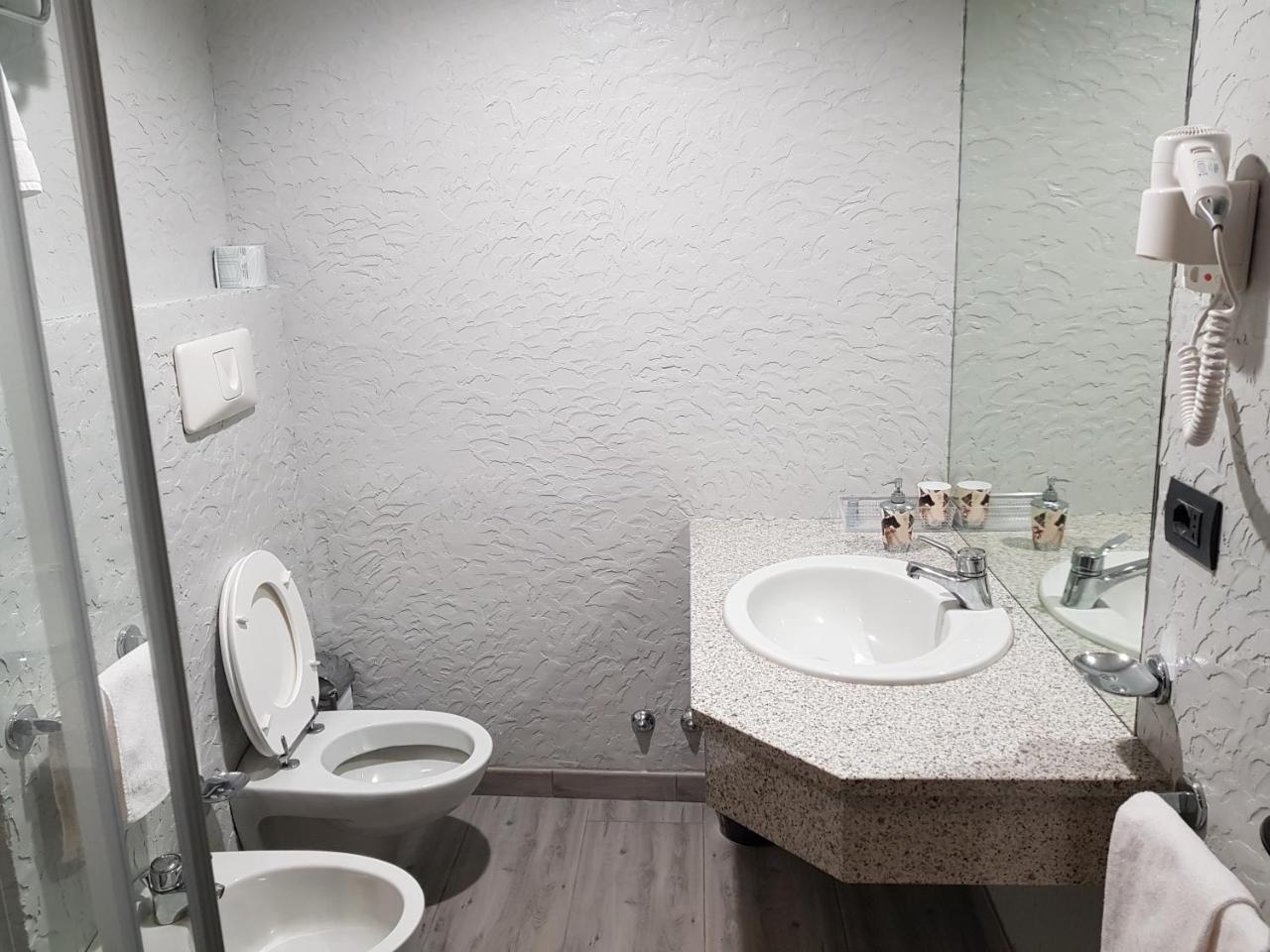 Hotel Gardenia Cermenate Zewnętrze zdjęcie