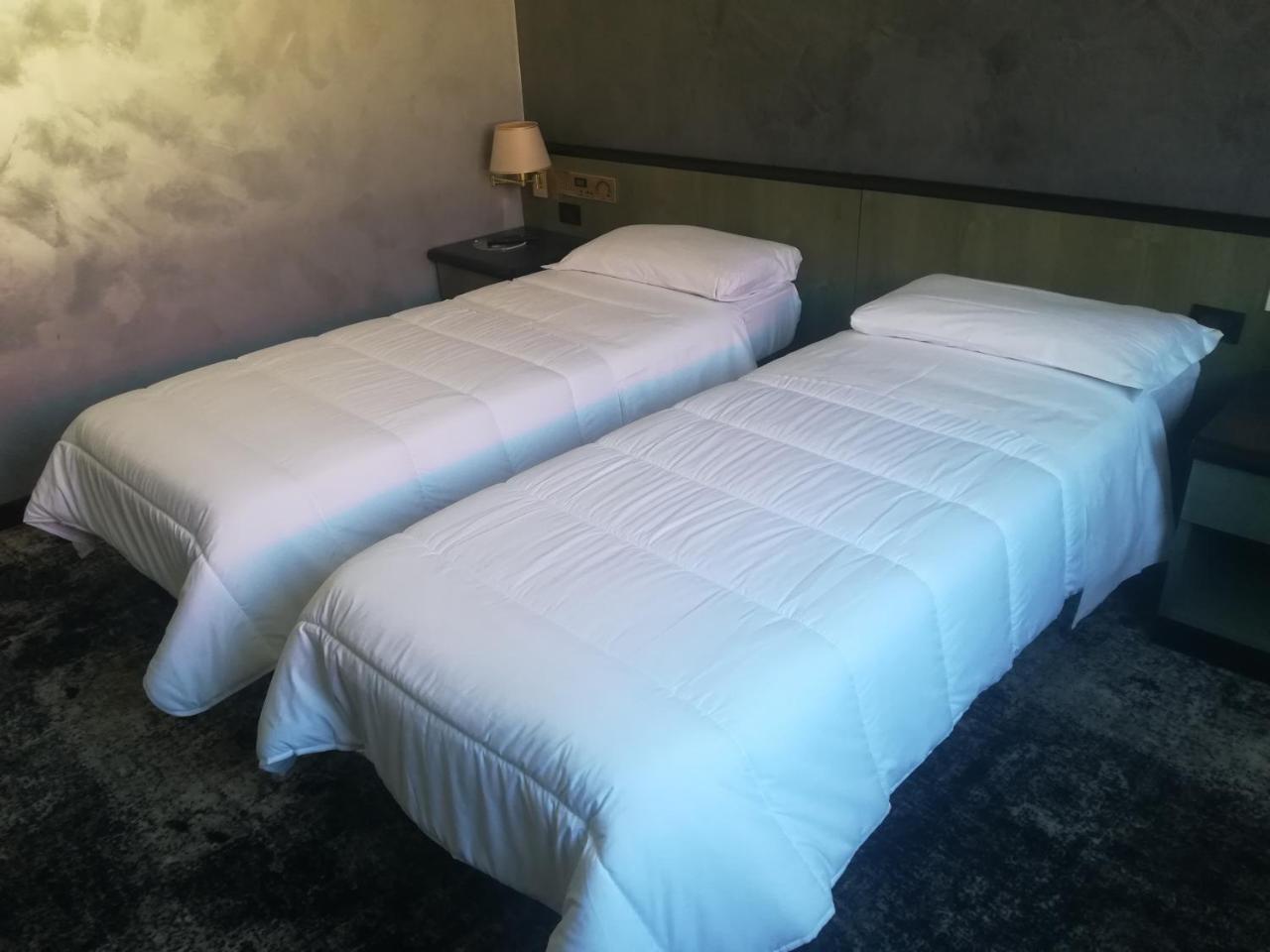 Hotel Gardenia Cermenate Zewnętrze zdjęcie