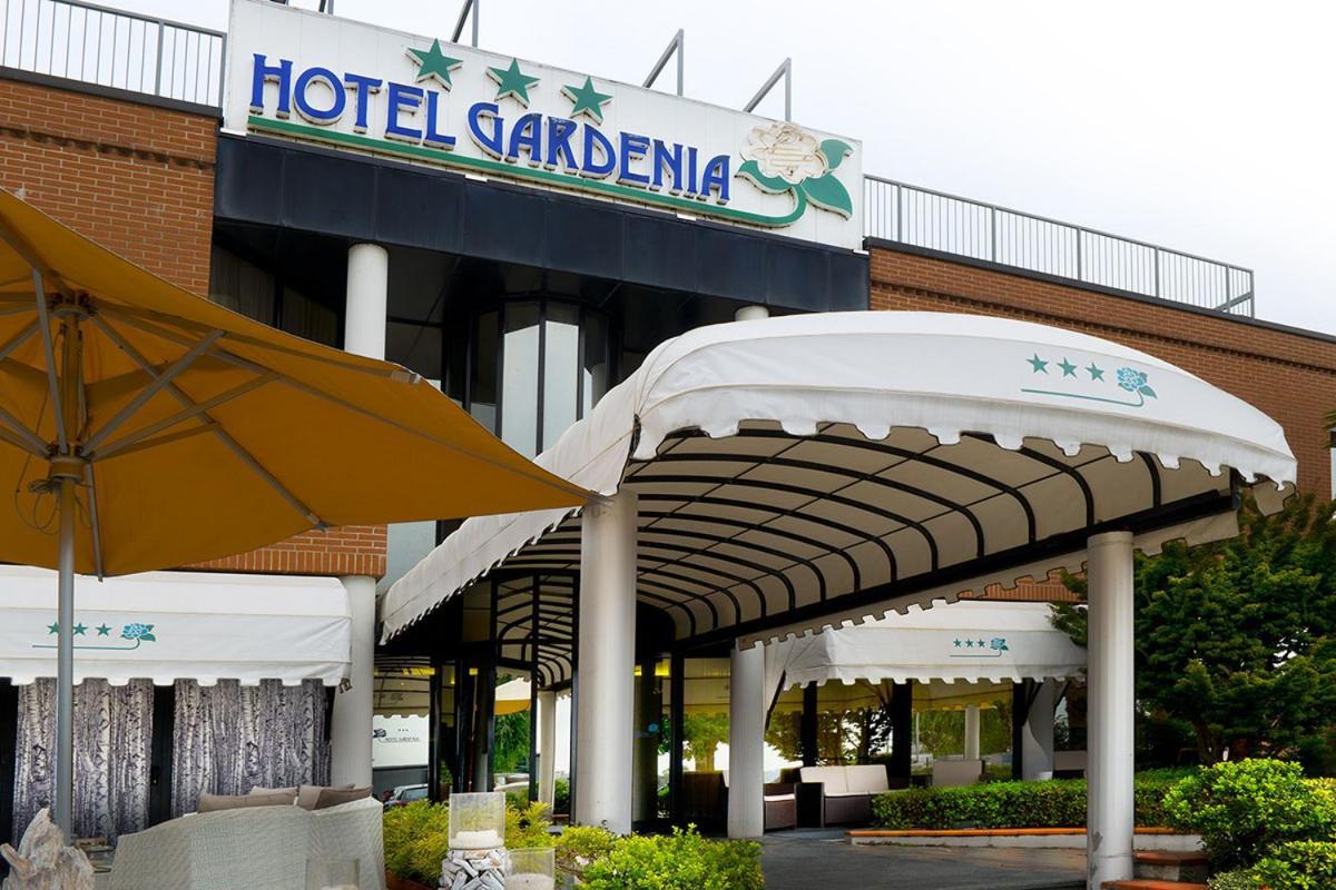 Hotel Gardenia Cermenate Zewnętrze zdjęcie